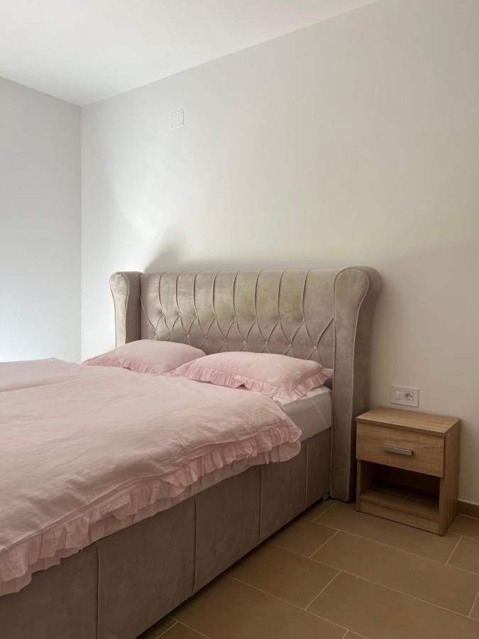 Modern Home Ula Бртонигла Экстерьер фото