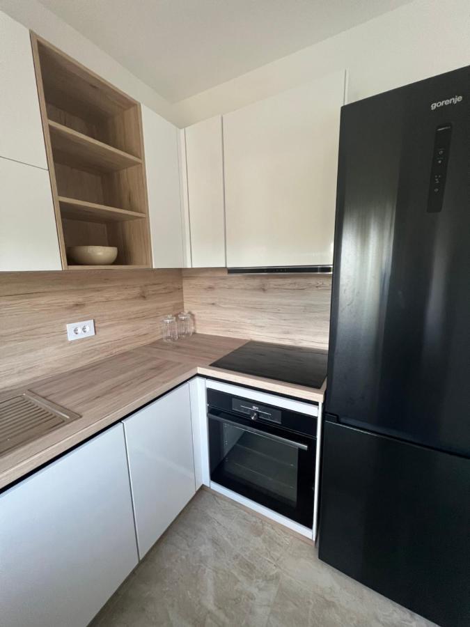 Modern Home Ula Бртонигла Экстерьер фото