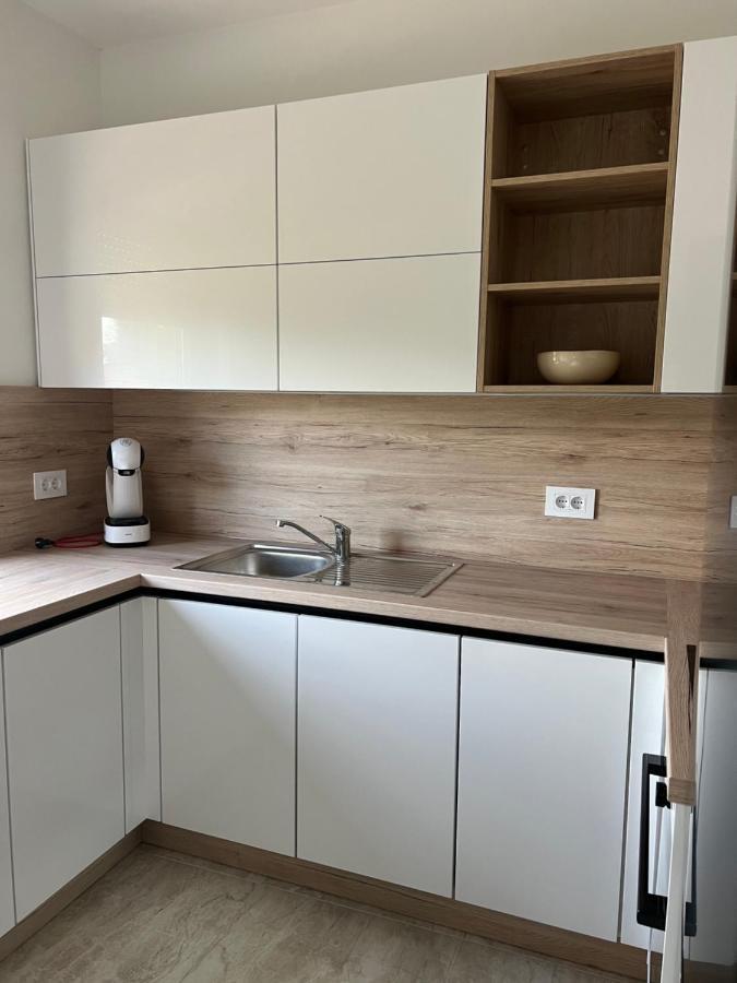 Modern Home Ula Бртонигла Экстерьер фото